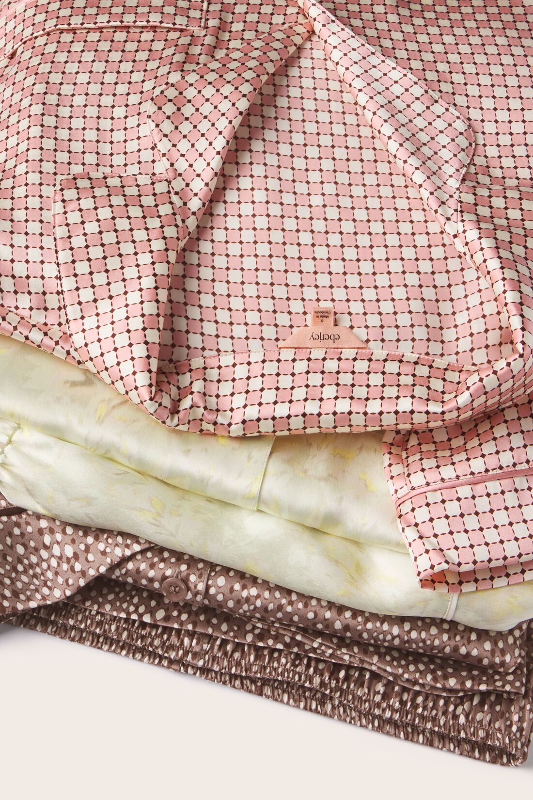 The Best Cooling Pajamas for Women – Eberjey