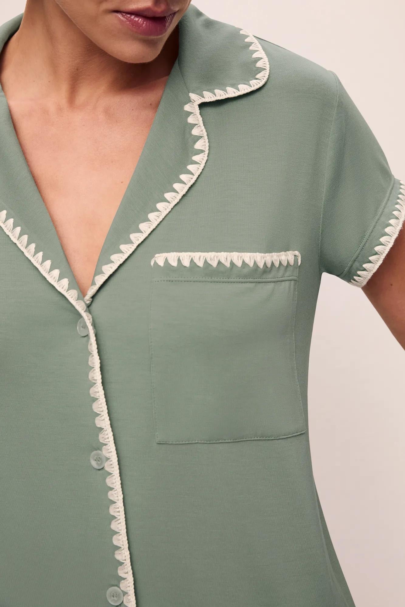 ariii　sleepygirlとGuava Spiritz Frida TENCEL™ Modal Shortie Short PJ Set – Eberjey