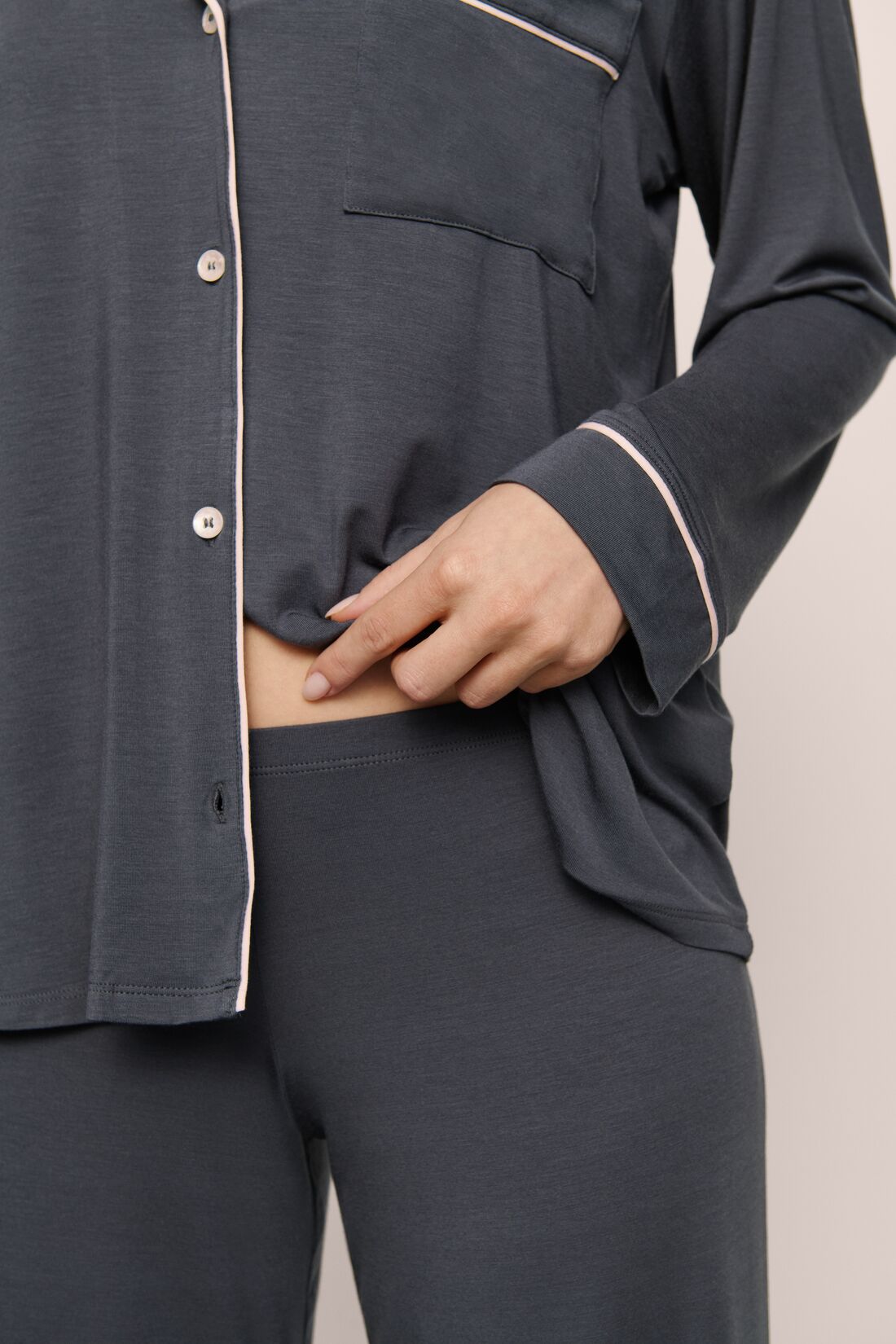 Model Is Wearing Gisele Long Pj Set In Graphite/Sorbet Pink