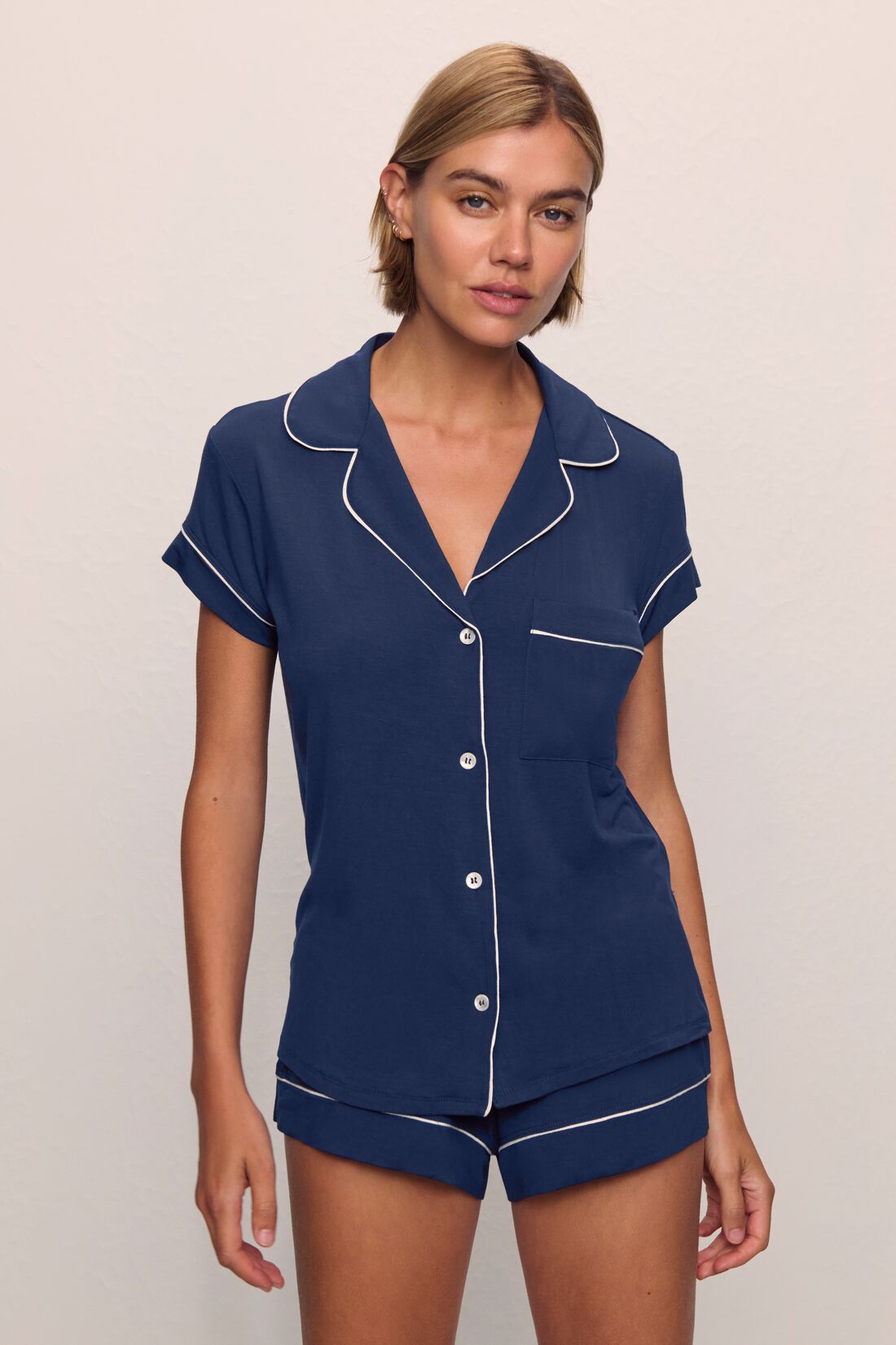 Model is wearing Gisele TENCEL™ Modal Shortie Short PJ Set in Navy/Ivory