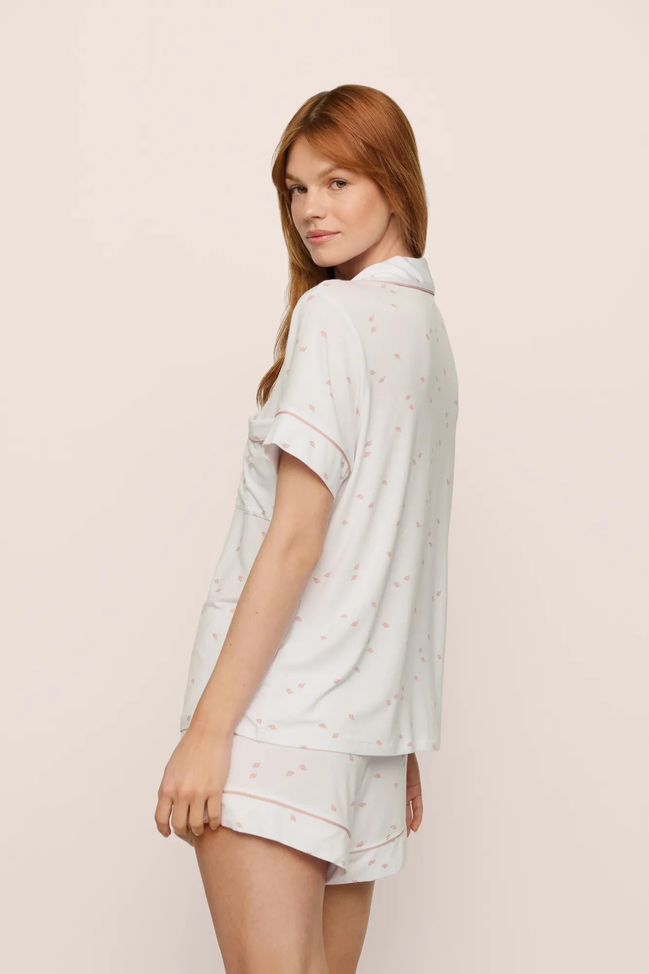 Model is wearing Gisele Printed TENCEL™ Modal Relaxed Short PJ Set in SummerDaisyWhite/PaleMauve
