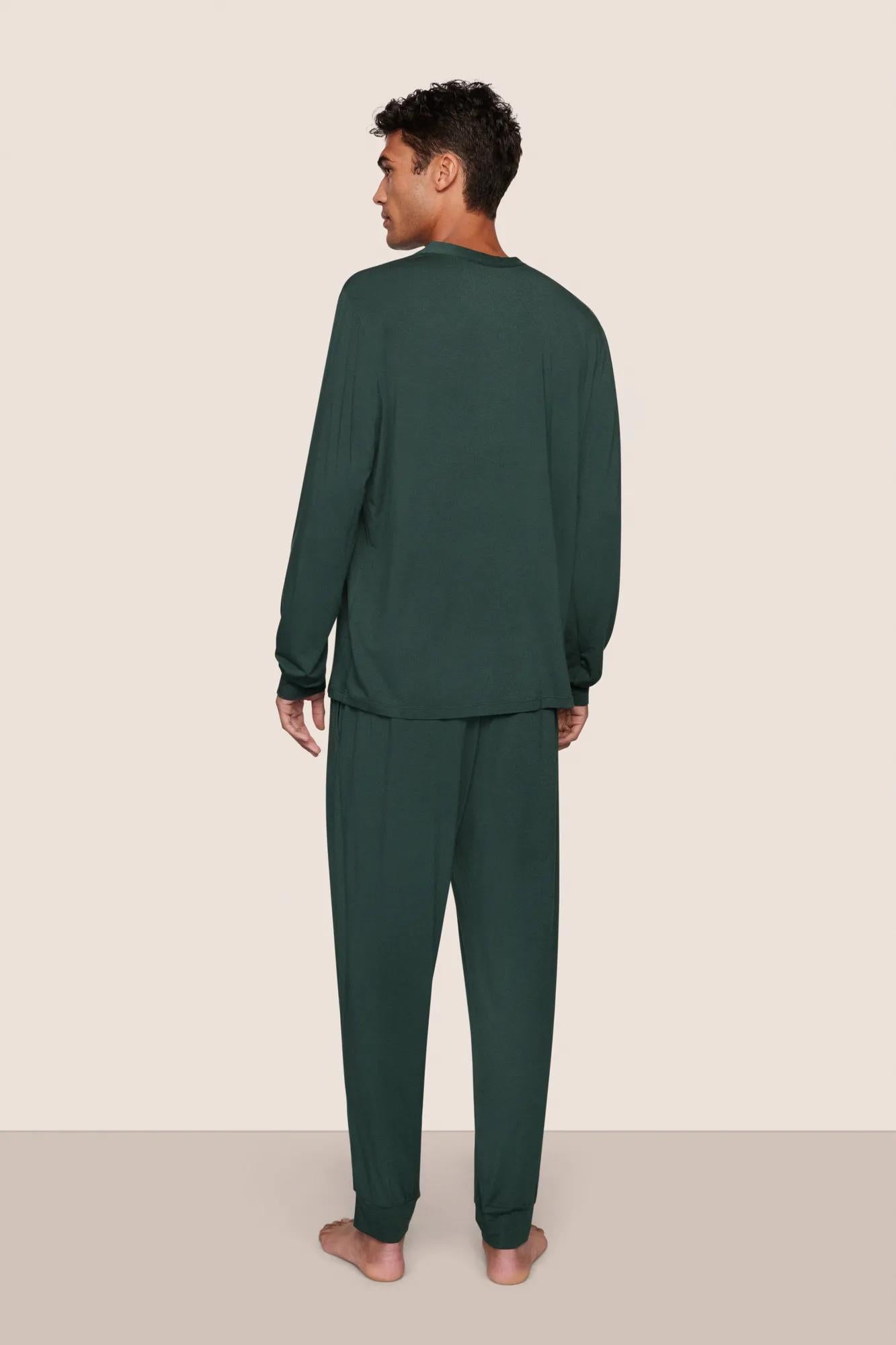 Model is wearing Henry TENCEL™ Modal Long PJ Set  in Pine