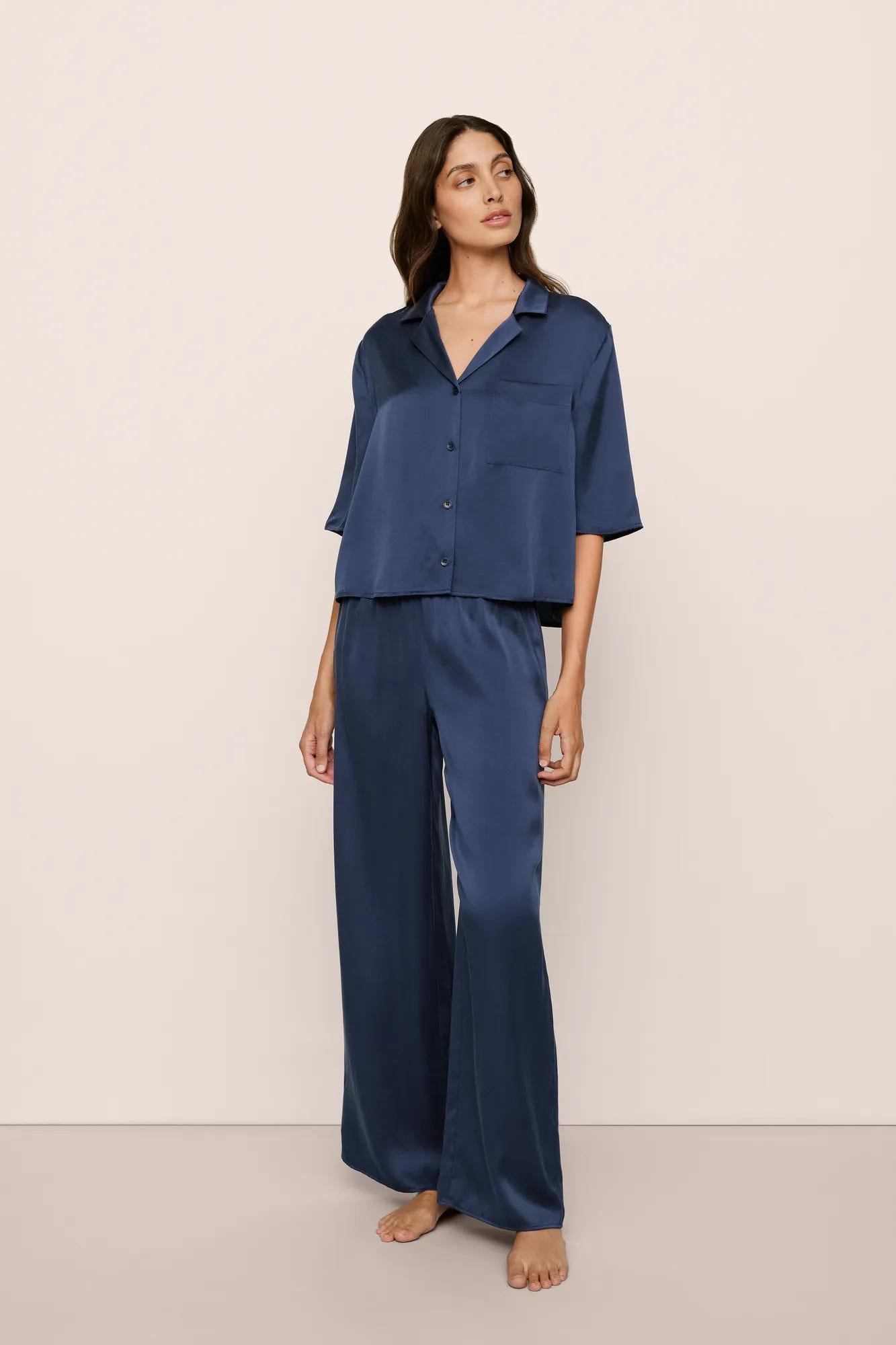 Model is wearing Inez Washable Silk Jacquard Relaxed Wide Leg Pant PJ Set in Navy