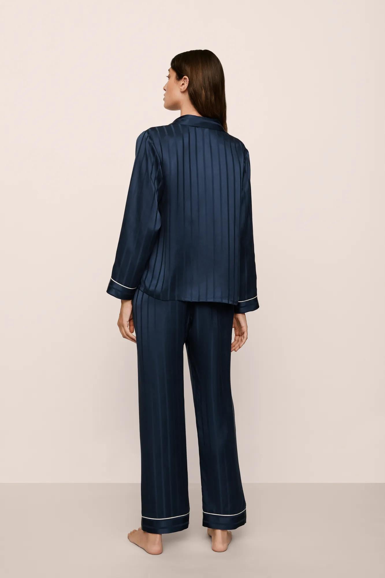 Model is wearing Inez Washable Silk Jacquard Long PJ Set in ClassicStripeJacquardNv/Iv