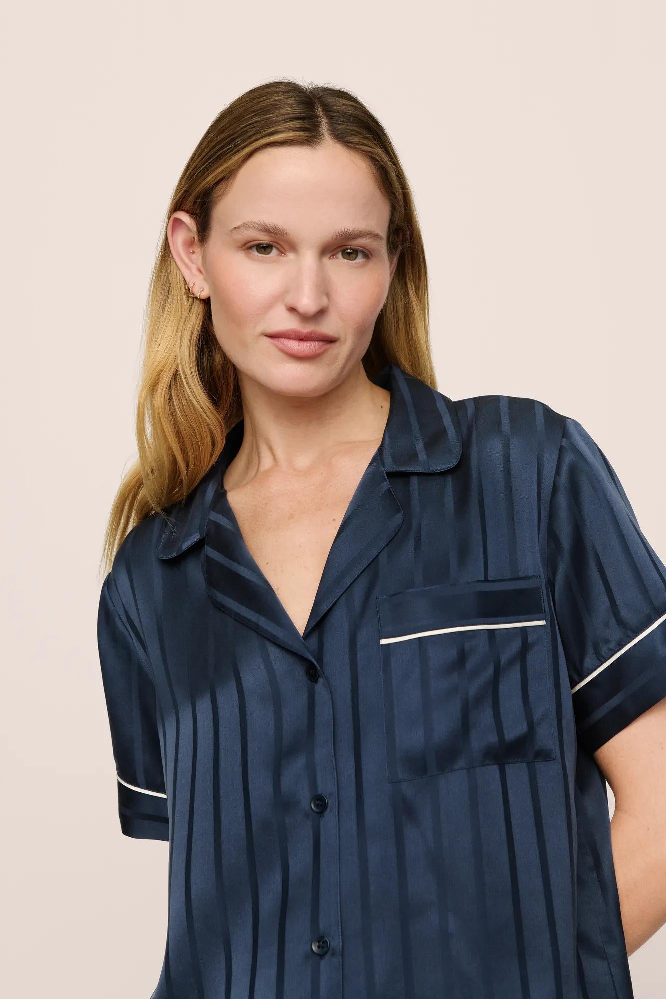 Model is wearing Inez Washable Silk Jacquard Short PJ Set in ClassicStripeJacquardNv/Iv