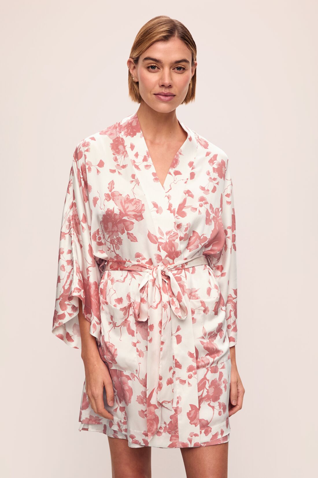 Model is wearing Inez Printed Washable Silk Short Robe in Ikebana Pearl