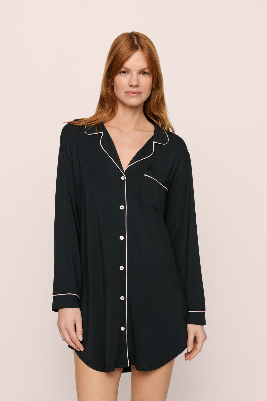 Model Is Wearing Gisele Sleepshirt In Black/Sorbet Pink