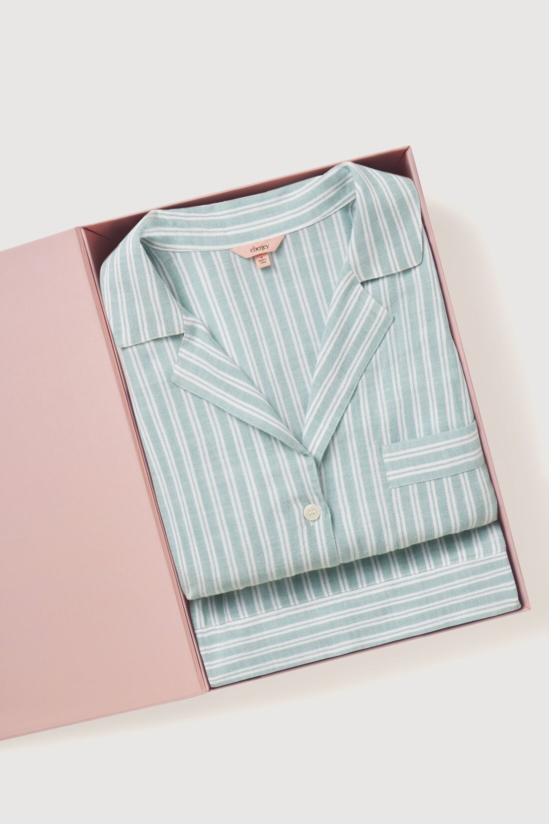Gift box with Nautico Relaxed Short PJ Set in Regatta Stripe Seagrass/White