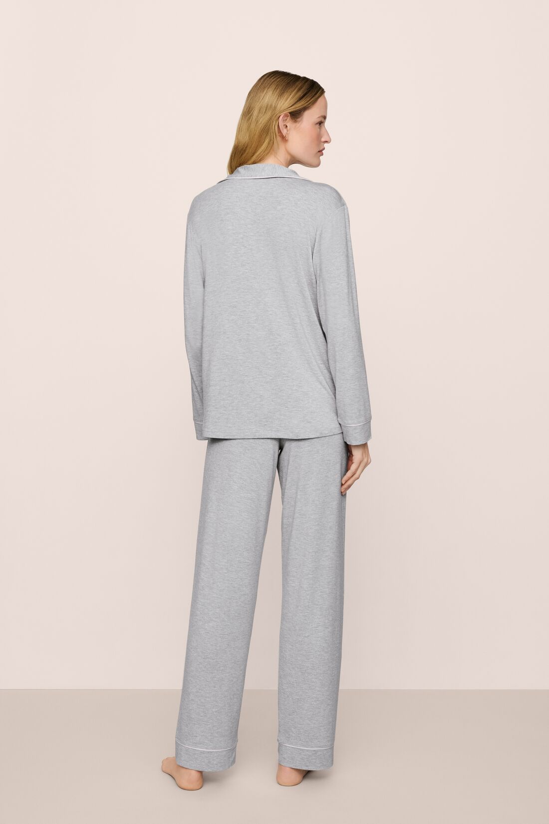Model Is Wearing Gisele Long Pj Set In Heather Grey/Sorbet Pink