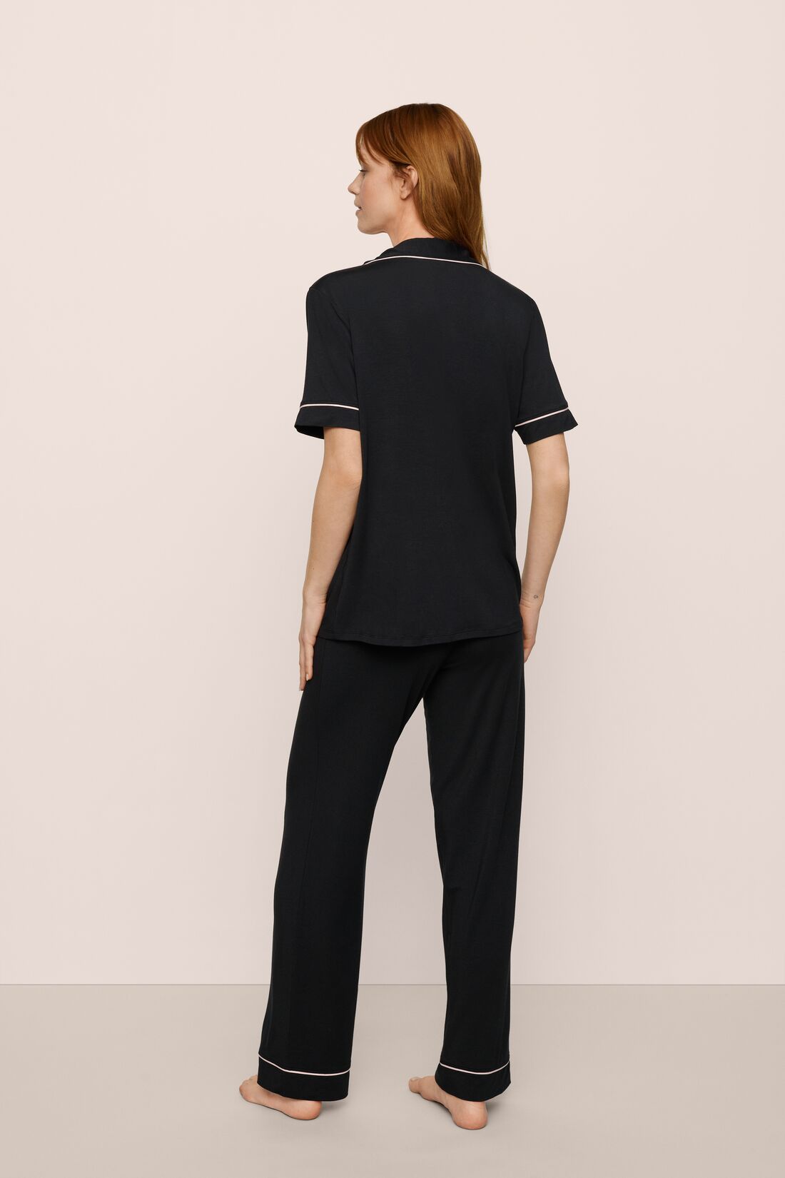 Model Is Wearing Gisele S/Slv Pant Pj Set In Black/Sorbet Pink