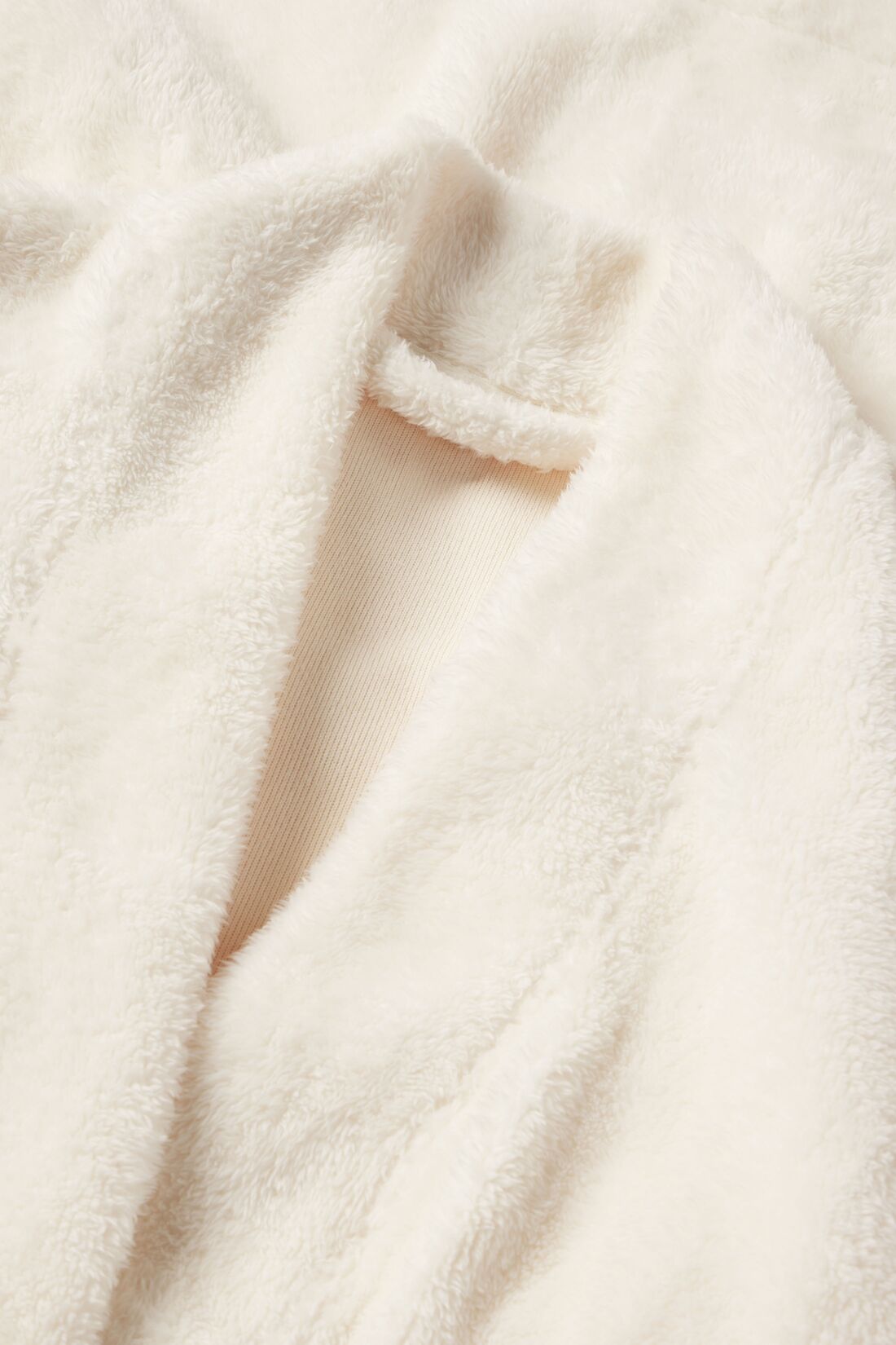 Detail image fabric and lining of Renew Plush Robe in ivory