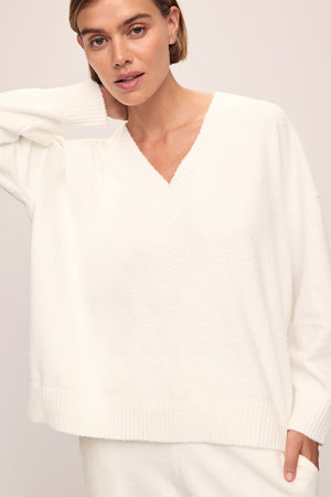 【BAON】[unisex] Bockney V-neck Knit Recycled Boucle Boyfriend Oversized V-Neck Sweater – Eberjey