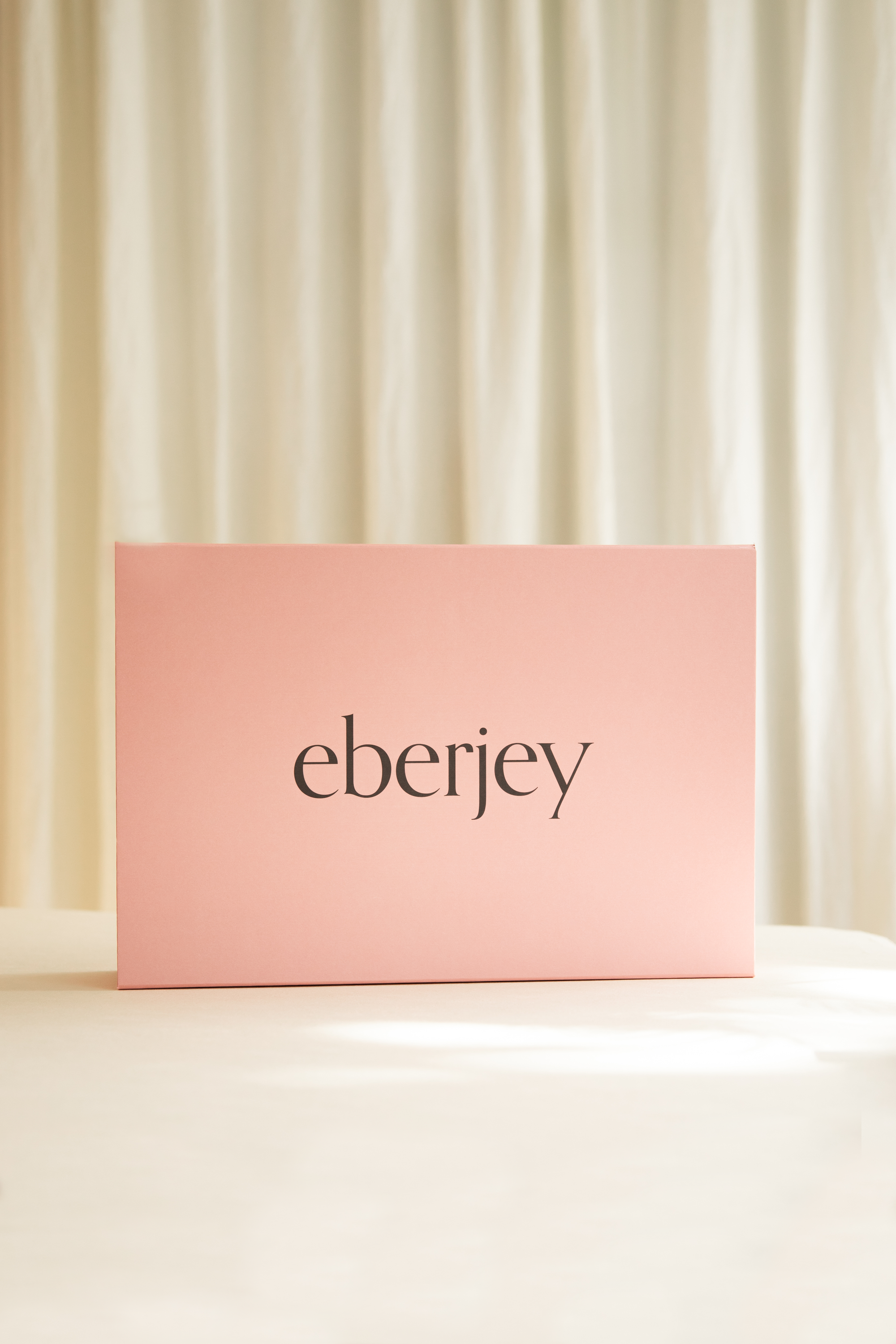 Image of eberjey gift box.