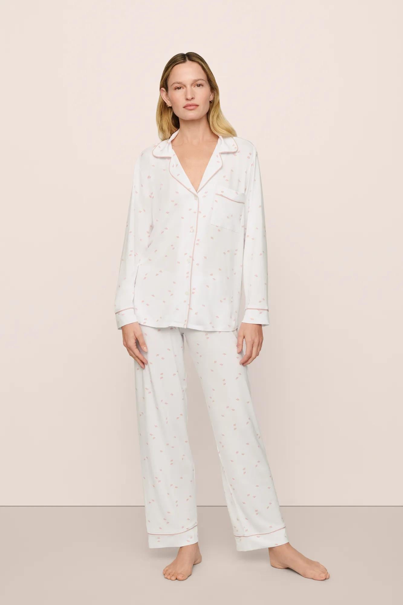 Model is wearing Gisele Printed TENCEL™ Modal Long PJ Set in SummerDaisyWhite/PaleMauve