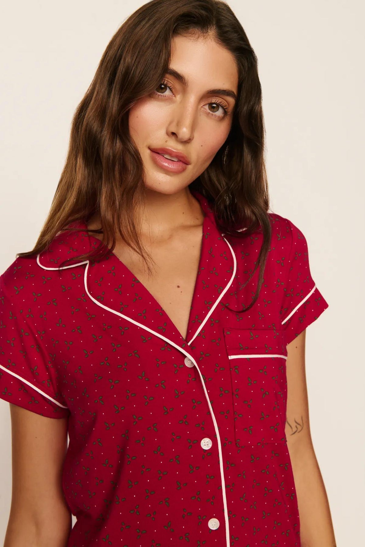 Model is wearing Gisele Printed TENCEL™ Modal Shortie Short PJ Set in Hollyberry Holly Red/Ivory