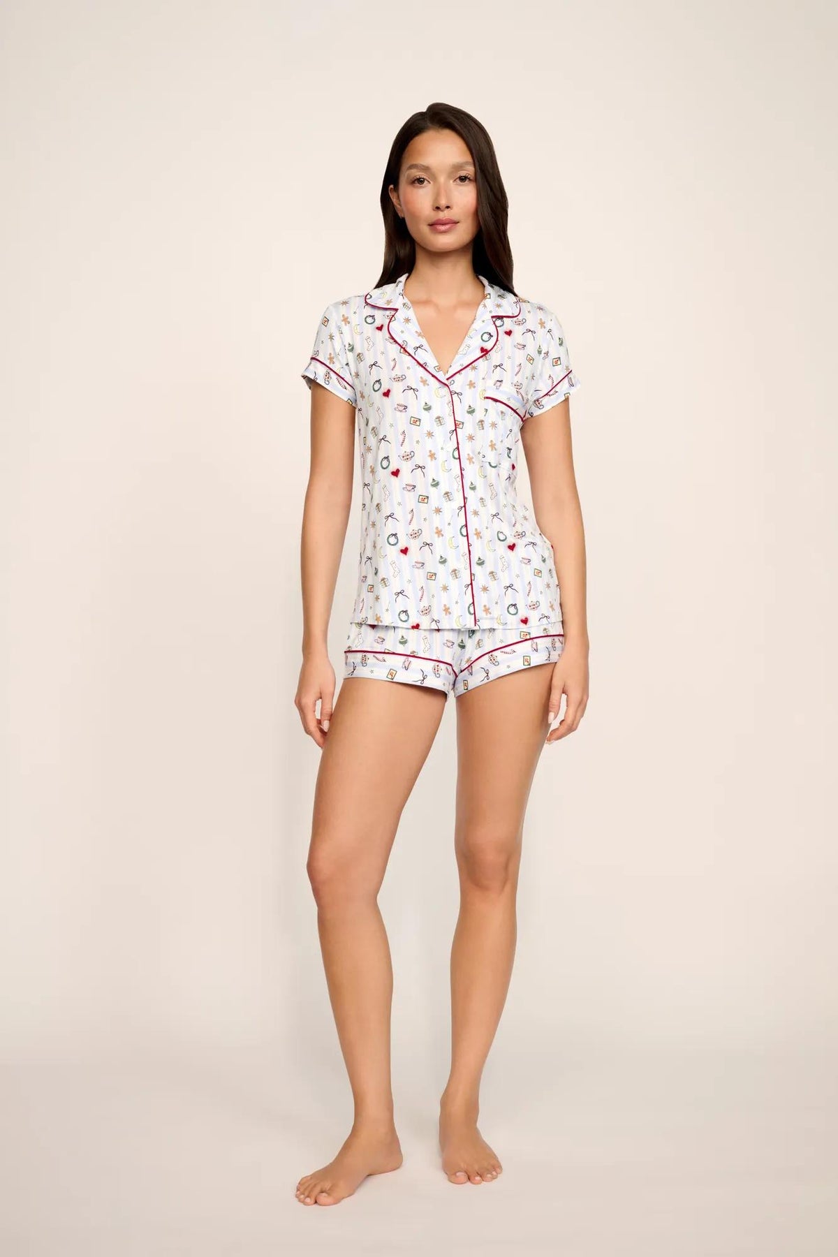 Model is wearing Gisele Printed TENCEL™ Modal Shortie Short PJ Set in Nordic Nights Lightblue/Deepcl