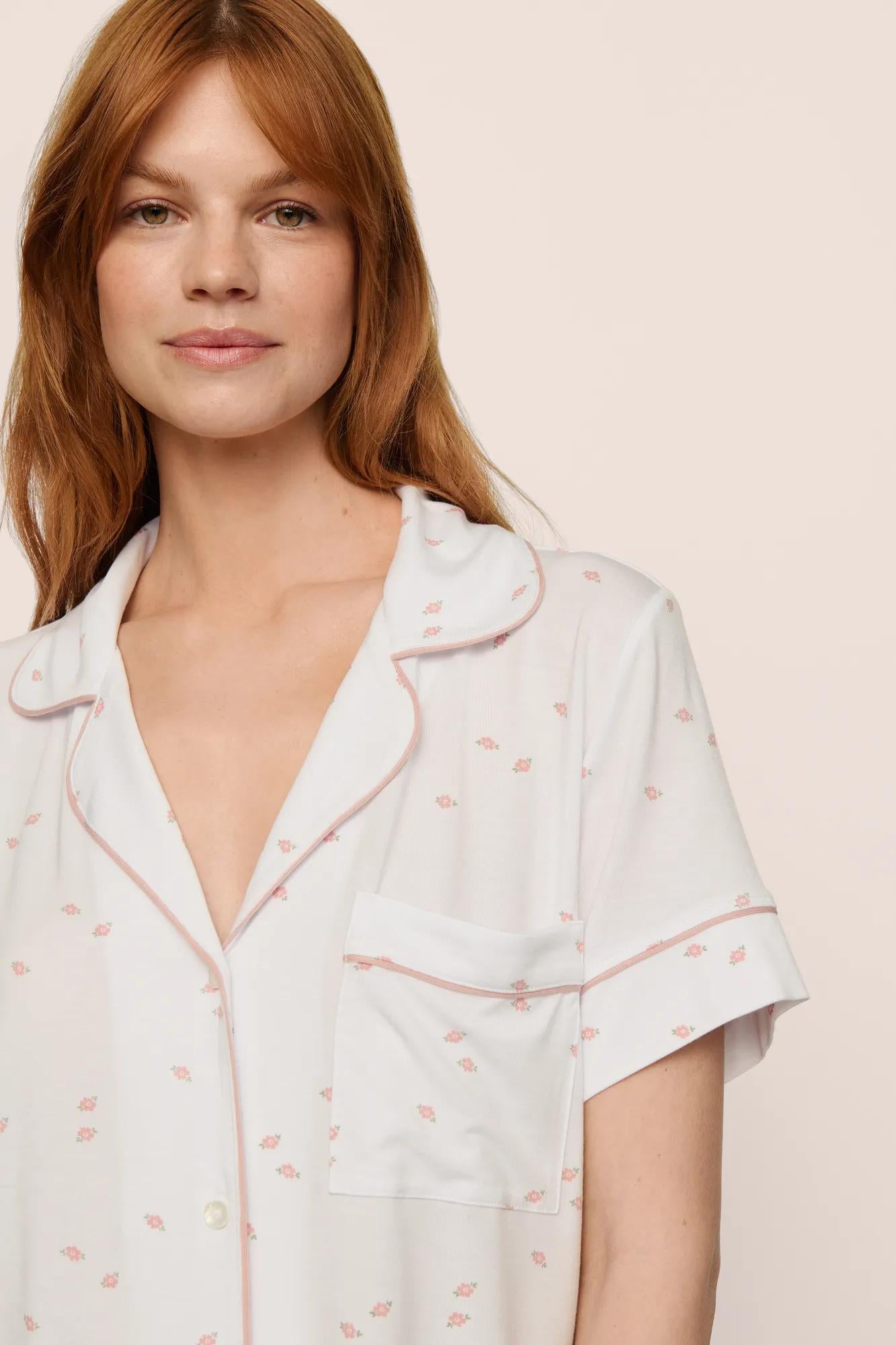 Model is wearing Gisele Printed TENCEL™ Modal Relaxed Short PJ Set in SummerDaisyWhite/PaleMauve