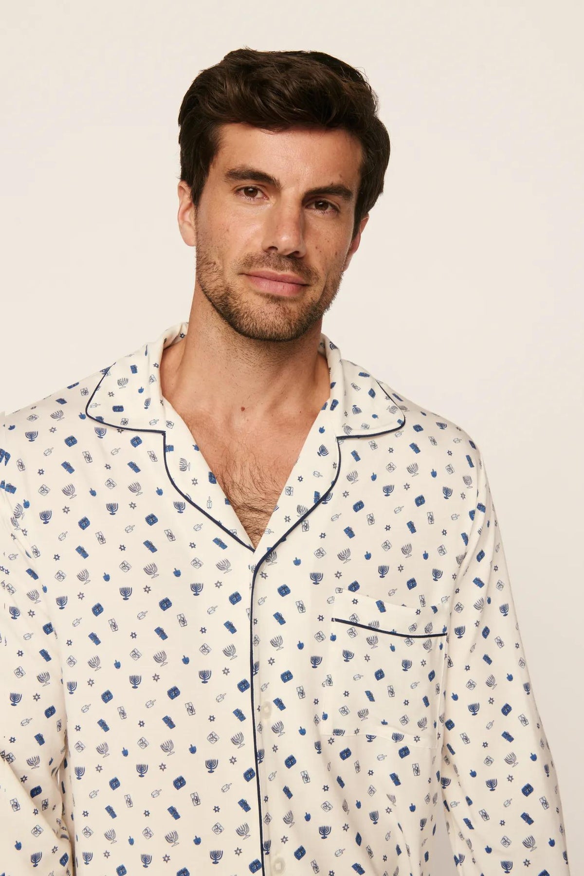 Model is wearing William Printed TENCEL™ Modal Long PJ Set in Twinkling Menorah Ivory/Navy