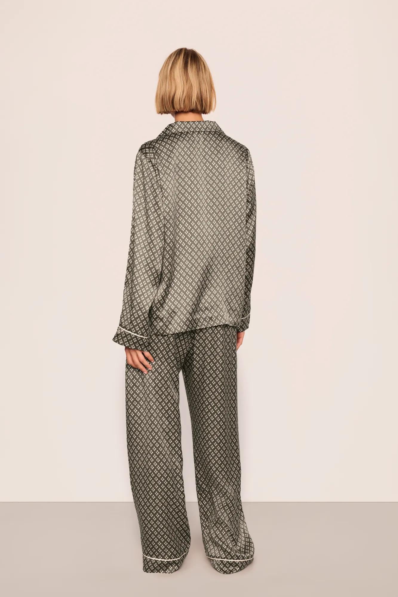 Model is wearing Inez Washable Silk Printed Long PJ Set  in Petite Batik Smokeyolive/Ivory