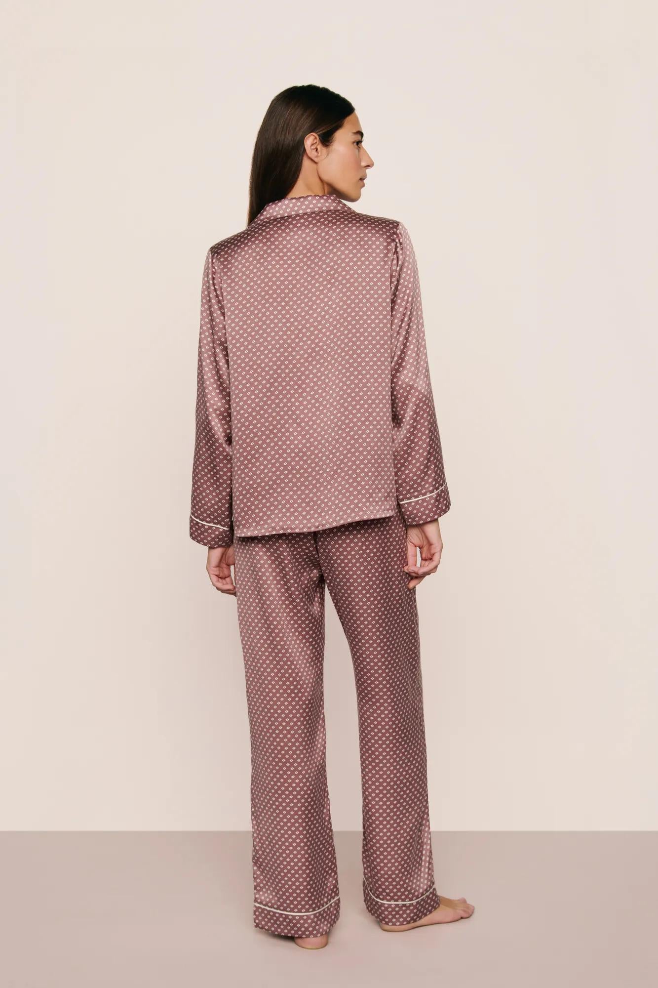 Model is wearing Inez Washable Silk Printed Long PJ Set in Tide Dot Fig/Ivory