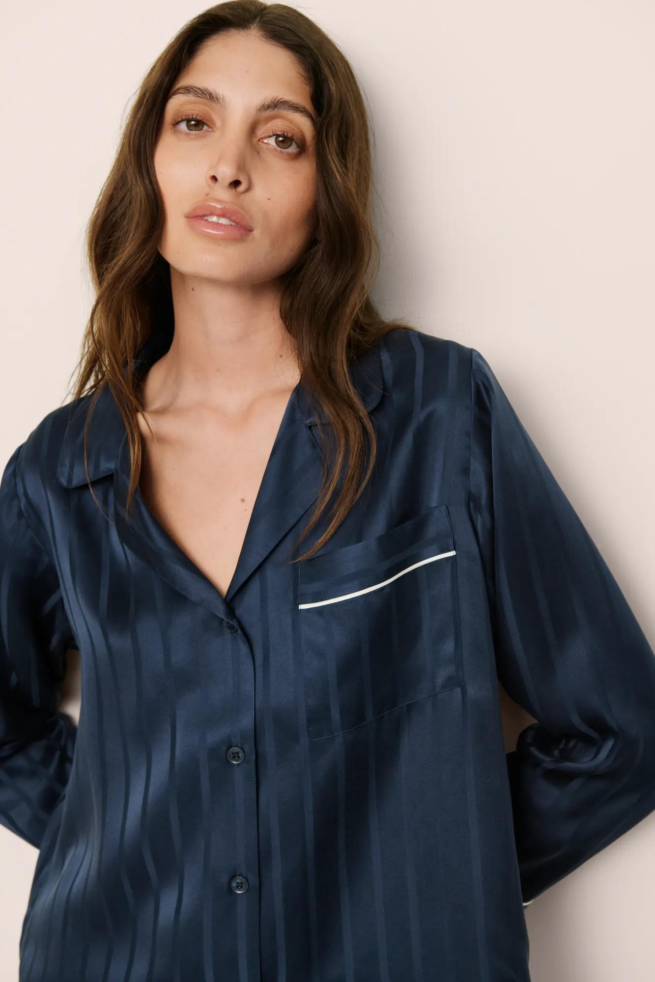 Model is wearing Inez Washable Silk Jacquard Long PJ Set in ClassicStripeJacquardNv/Iv