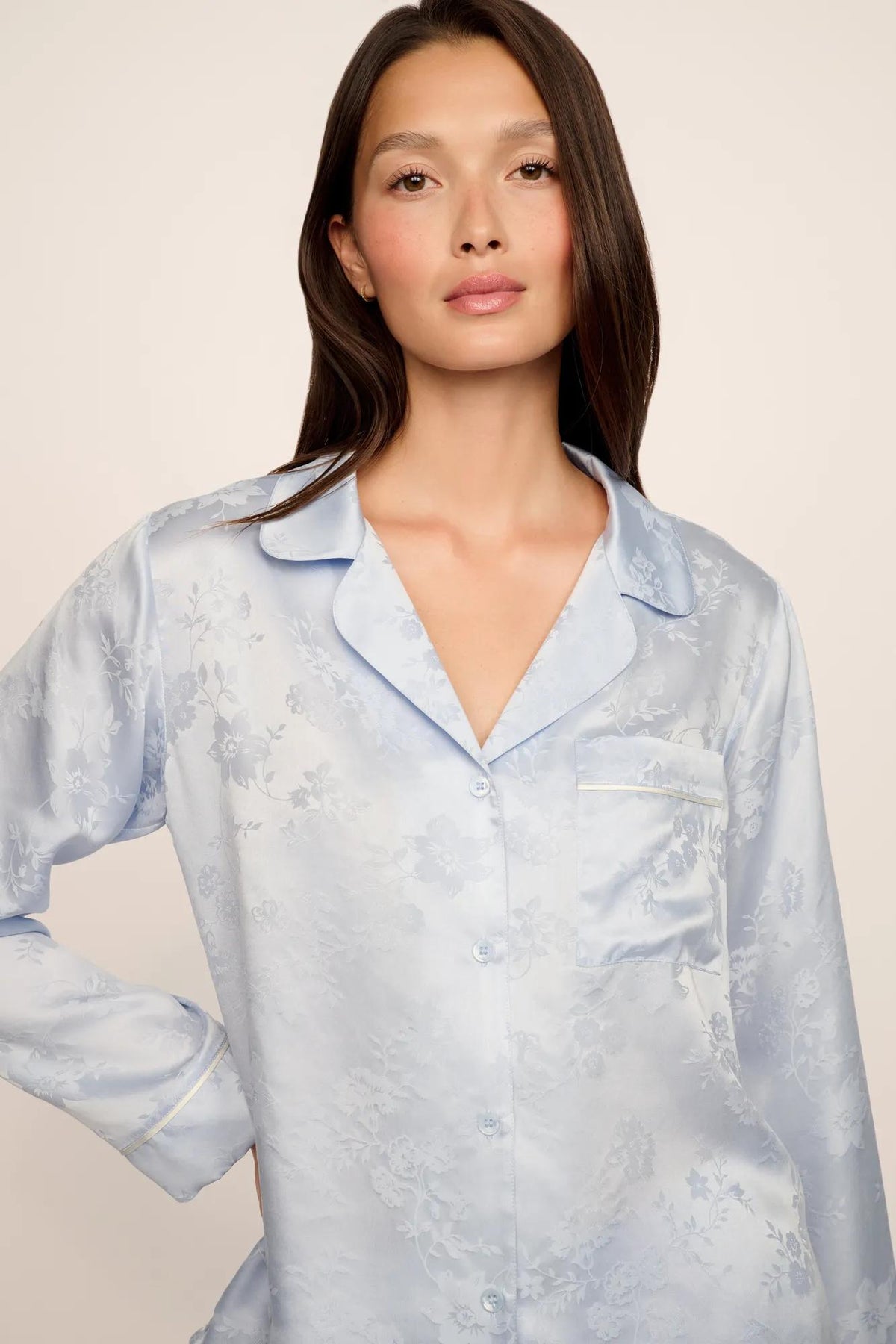 Model is wearing Inez Washable Silk Jacquard Long PJ Set in Floral Vine Powder Blue/Ivory