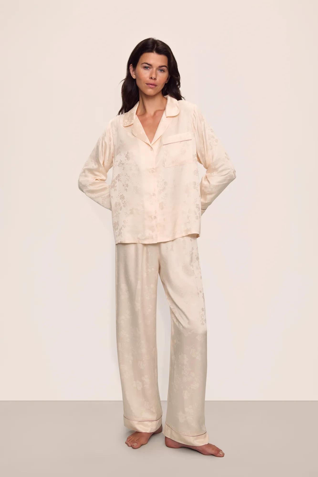 Model is wearing Inez Washable Silk Jacquard Long PJ Set in  Floralvine Peachdust/Palemauve