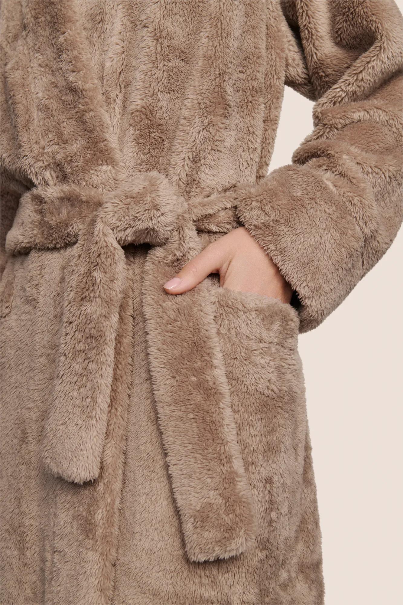Model is wearing Renew Plush Long Robe  in Toffee