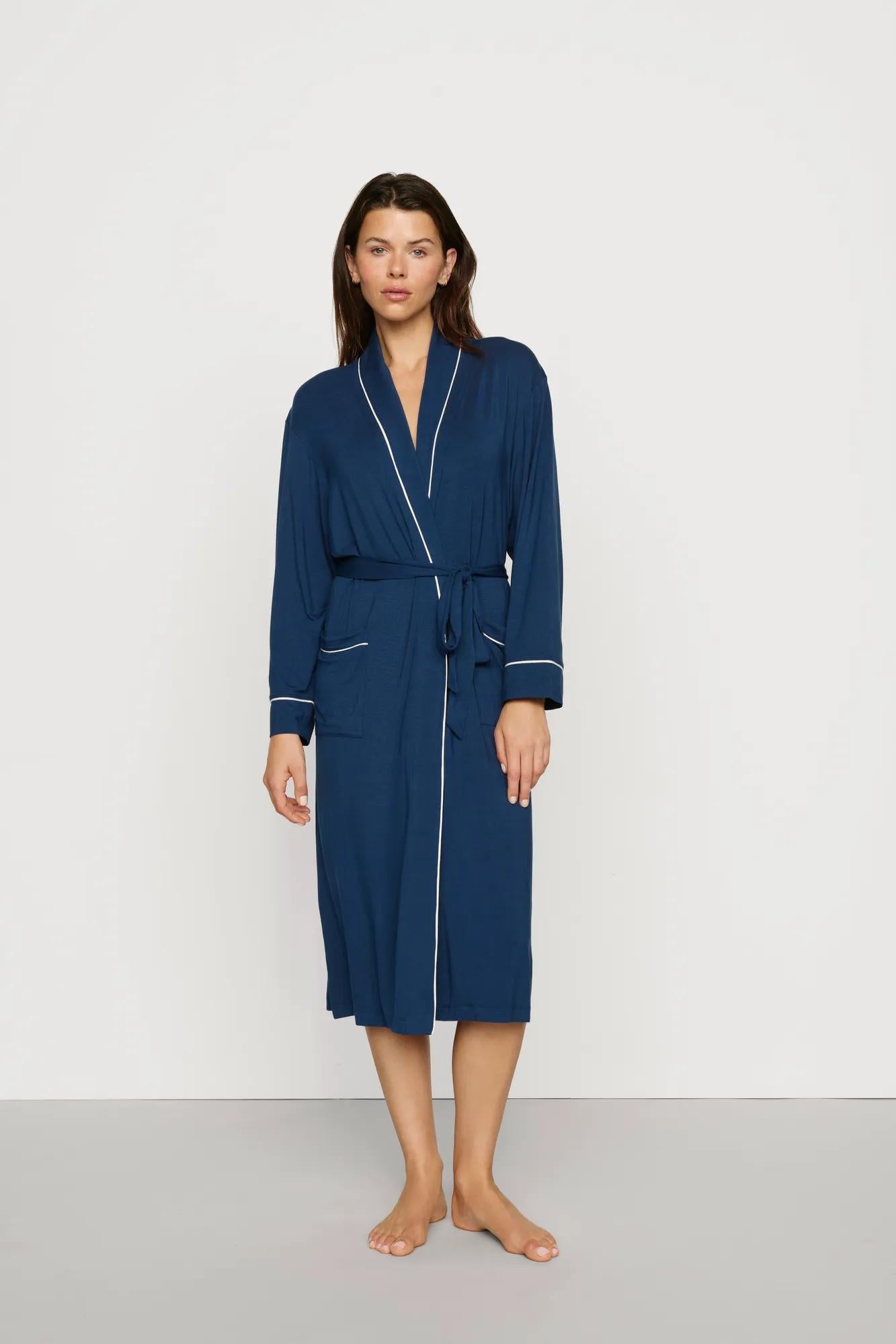 Model is wearing Gisele TENCEL™ Modal Long Robe in Navy/Ivory