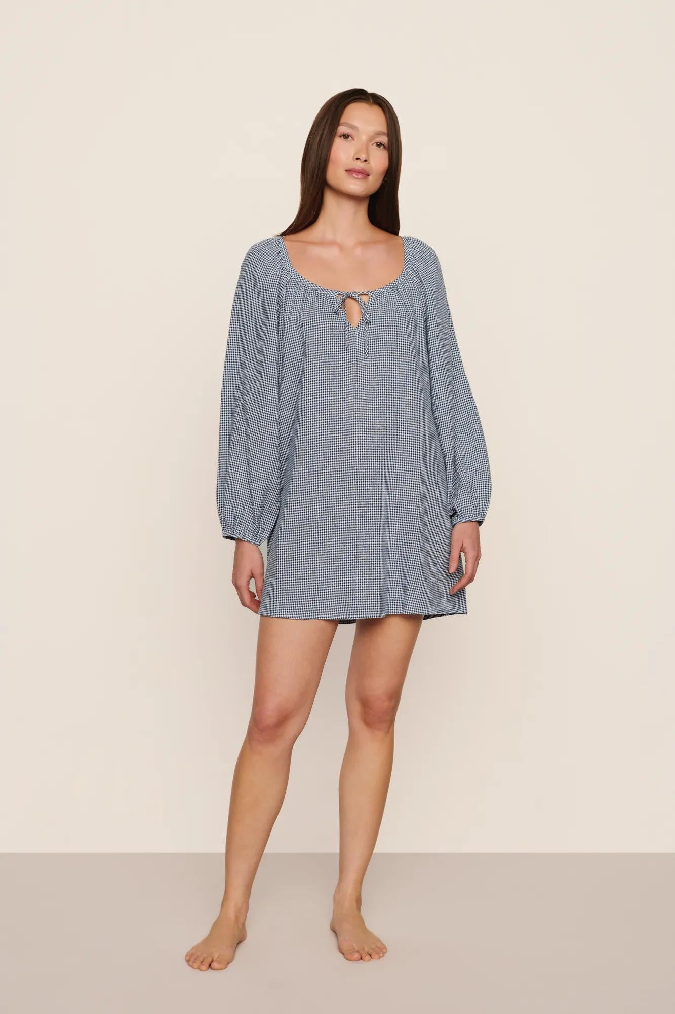 Model is wearing Linen Blend Short Dress in Gingham White/Navy