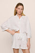 Model is wearing Linen Blend Relaxed Short in SummerDaisyWhite/PeachDust