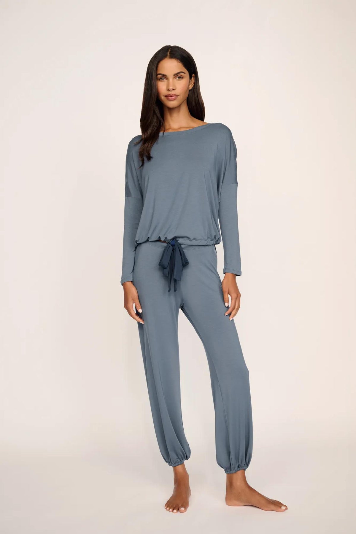 Model is wearing Gisele TENCEL™ Modal Slouchy PJ Set in Moonlight Blue/Navy