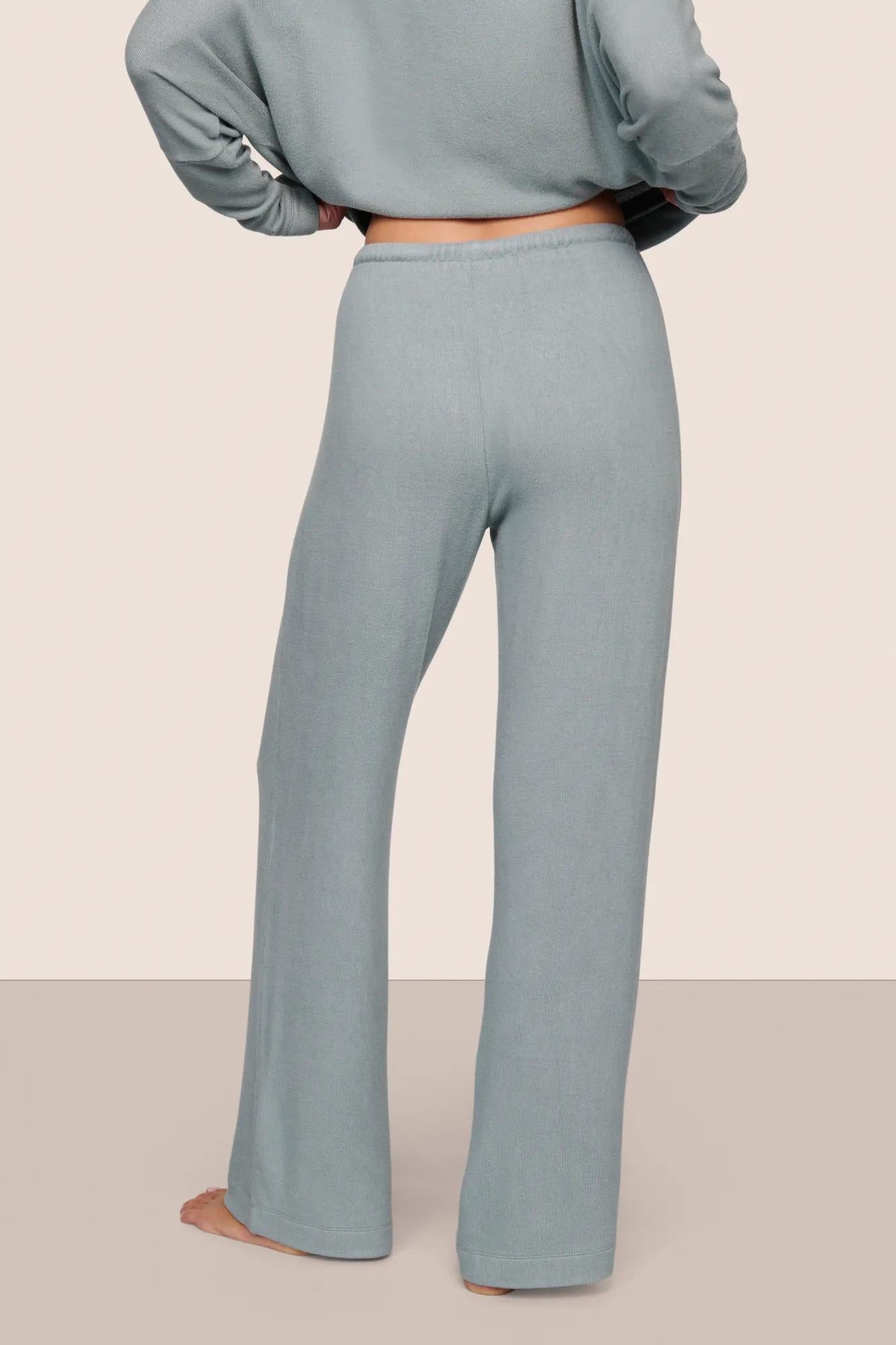 Model is wearing Cozy Time Pant  in Lead