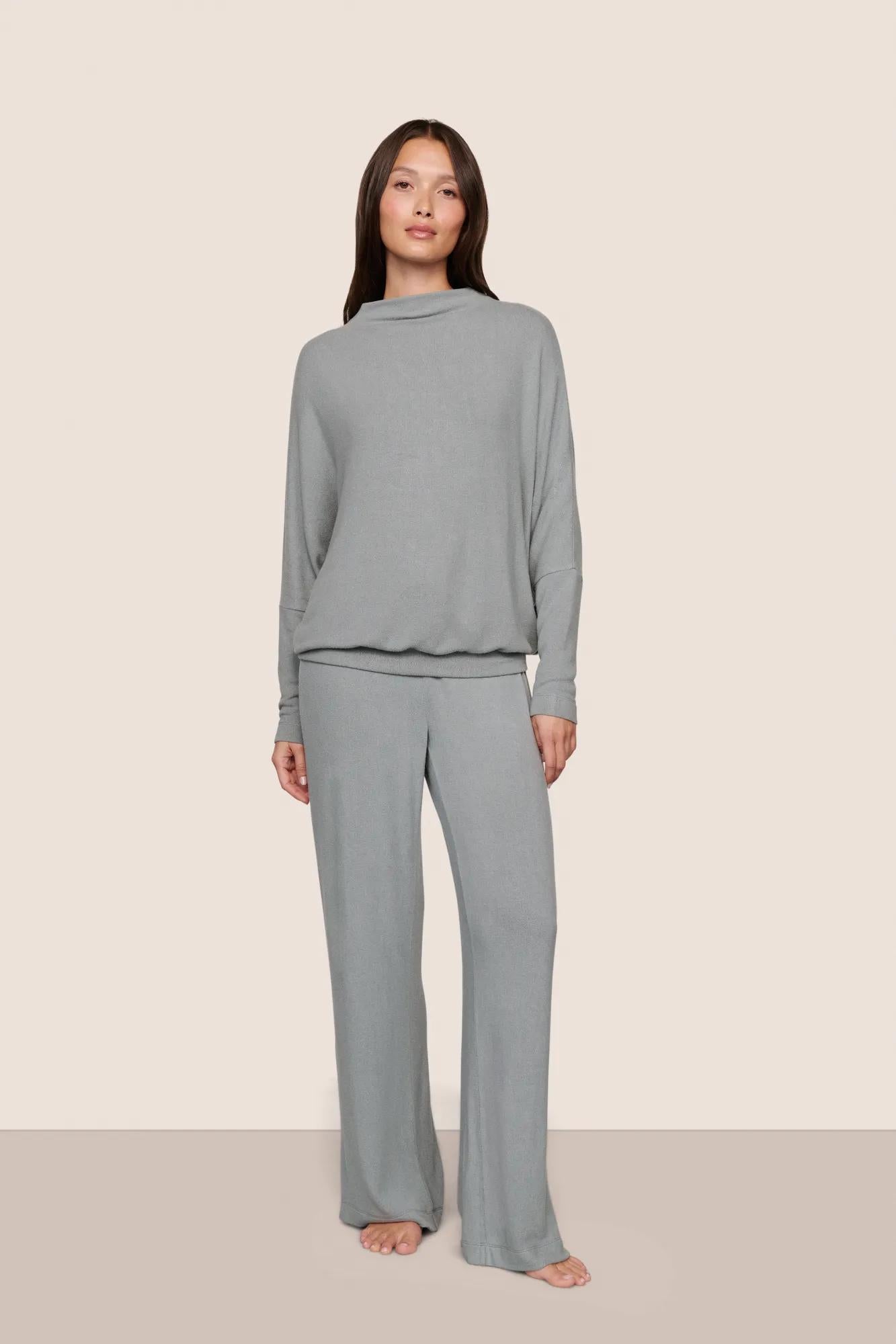 Model is wearing Cozy Time Pant  in Lead